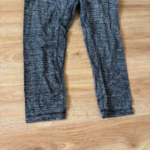 Lululemon Athletic Align HR Crop Yoga Pants 21” Twillines Ice Black Women’s Sz 6 - Picture 4 of 11